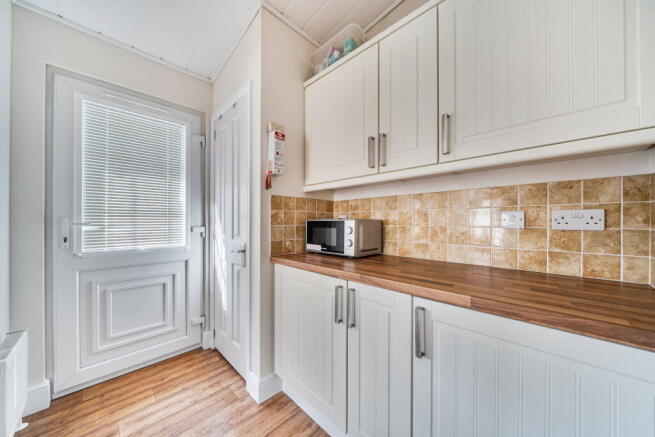 2 bed Park Home for sale Image 12