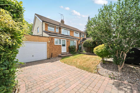 Boltons Lane, Pyrford, GU22