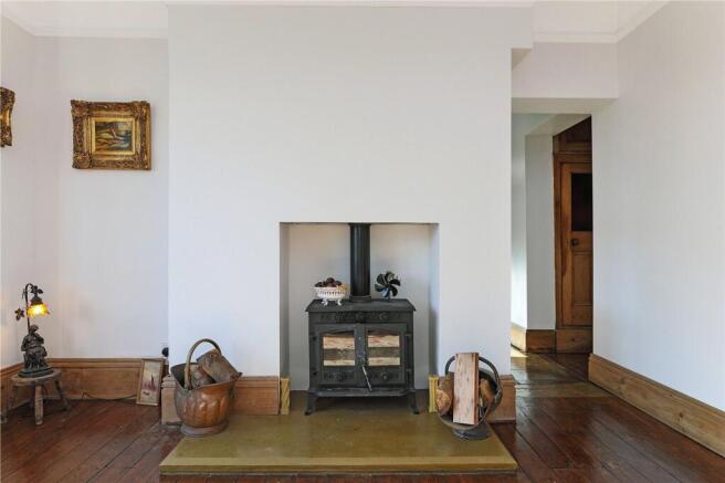 4 bed Detached for sale Image 9