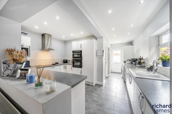 7e41060d89504d10ba332a4996e83f27