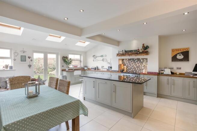 Kitchen/Dining Room