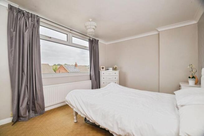 3 bed Semi-Detached for sale Image 10
