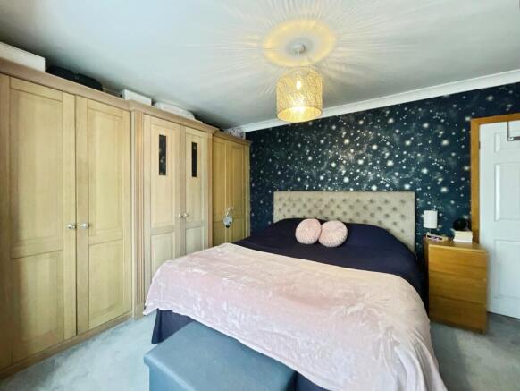 2 bed Semi-Detached for sale Image 9