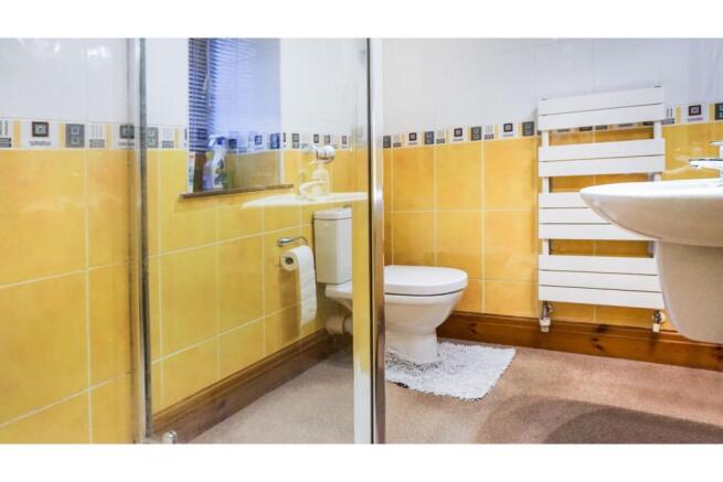 Master En-suite