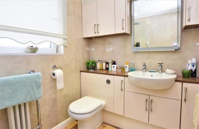 bathroom (2).JPG