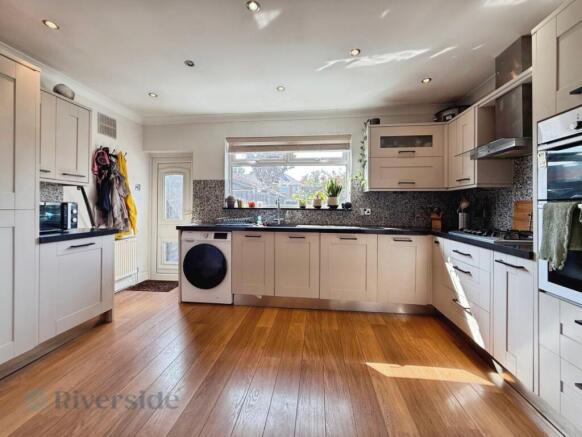 2 bed Terraced for sale Image 6