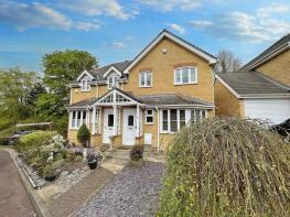 2, Foxwood Grove, Orpington BR6 7HA