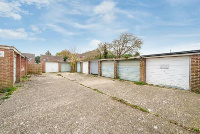 Garage in Compound