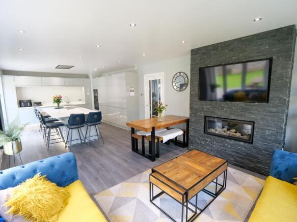 kitchen/Sitting Room