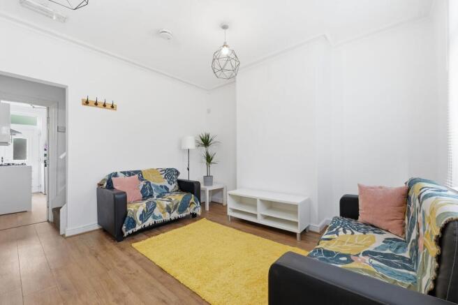 4 bed Terraced for sale Image 5