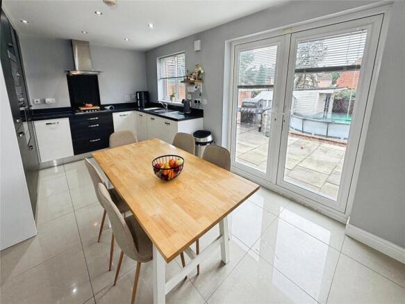 4 bed Detached for sale Image 6