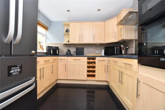3 bed Town House for sale Image 12