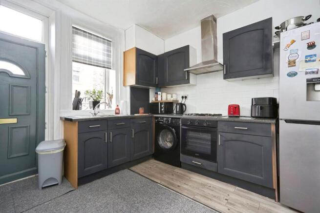 3 bed Terraced for sale Image 6