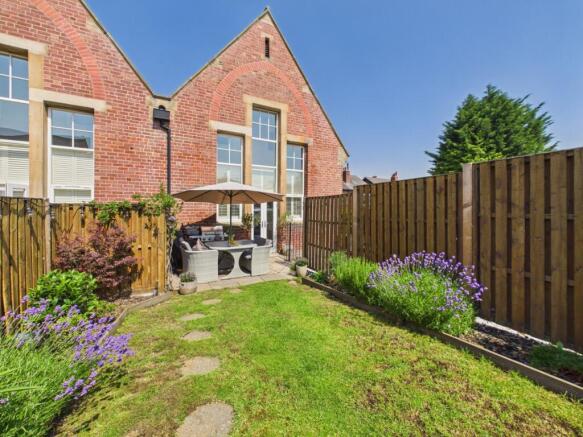 3 bed House for sale Image 4