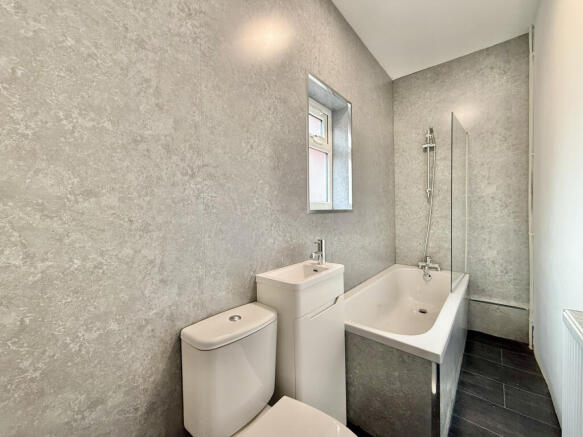 2 bed Terraced for sale Image 9