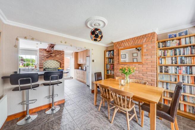 29, Wesley Drive, Ketley Bank, TF2 photo 4