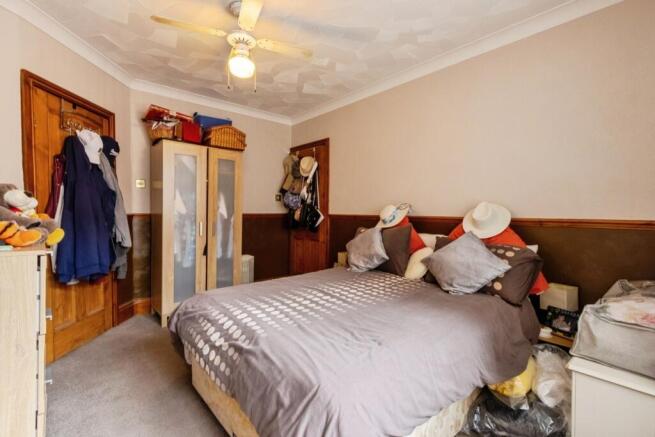 3 bed Terraced for sale Image 8