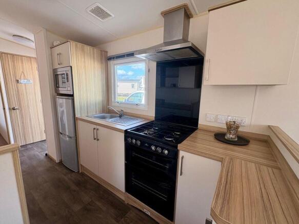 Durdle Door Holiday Park, Main Road, West Lulworth, Wareham, BH20 5PU photo 4