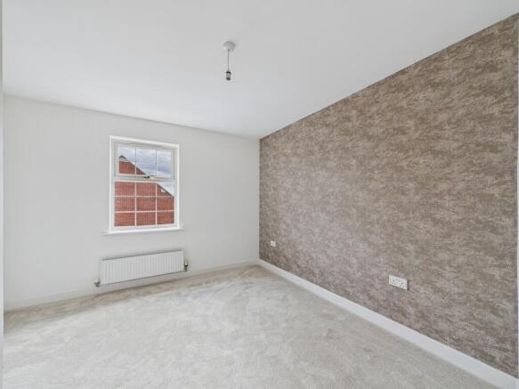 2 bed Apartment to rent Image 8