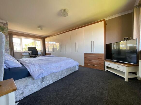 3 bed Detached for sale Image 4