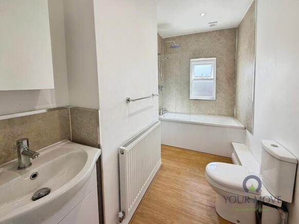 3 bed Terraced to rent Image 10
