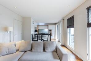 19, 16 Blueprint Apartments, Balham Grove, London SW12 8AU