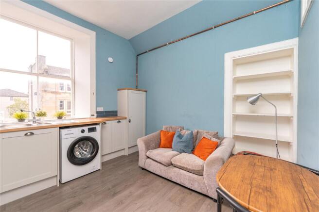 Lounge/Kitchen