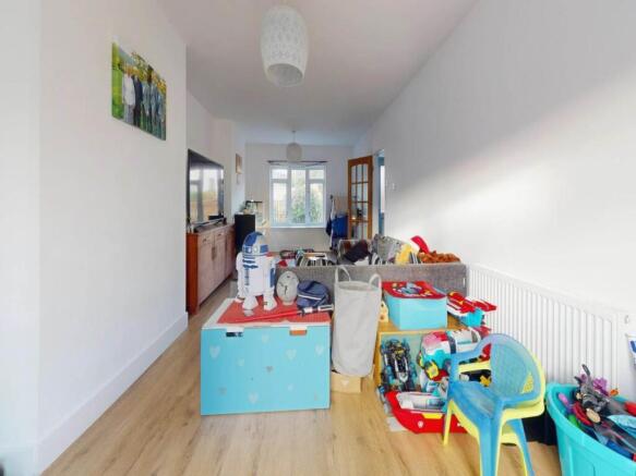 LOUNGE 17 TREGERDDAN