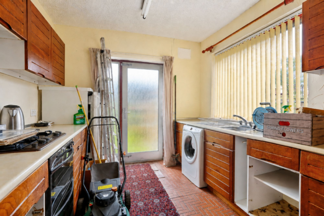 3 bed Semi-Detached for sale Image 9