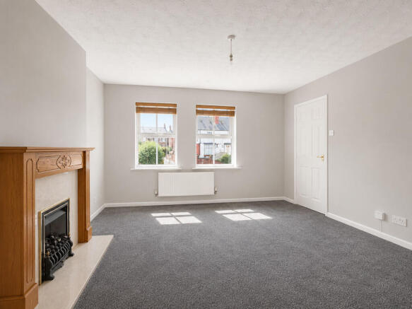 Foxendale Close, Greenbank, Northwich photo 4