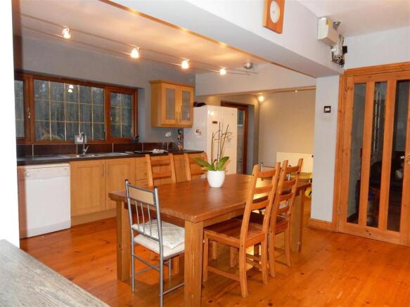 Kitchen Family Room