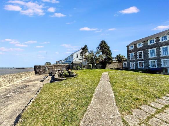 Gardens/Beach