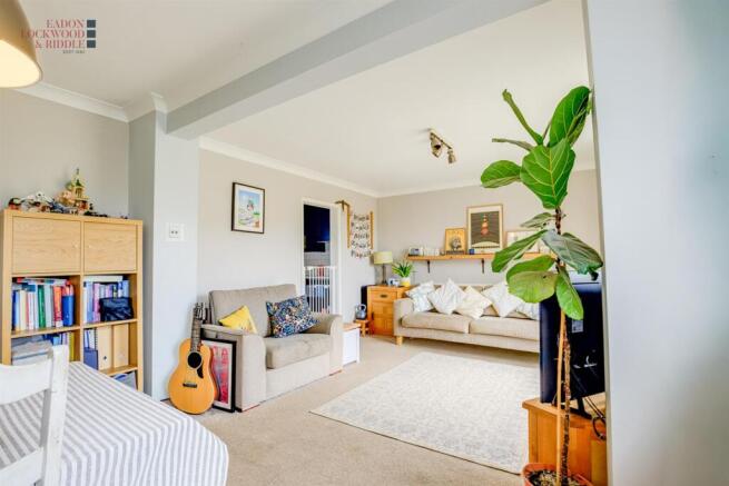 3 bed Semi-Detached for sale Image 5