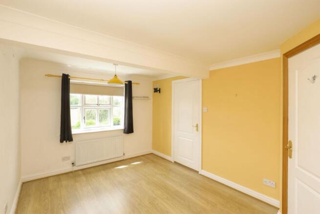 4 bed Detached for sale Image 12