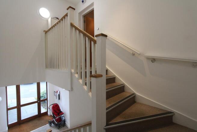 2 bed Flat for sale Image 6