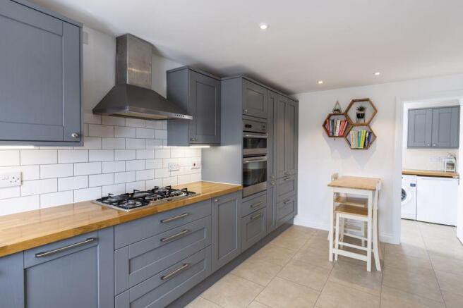 Kitchen / Brea...