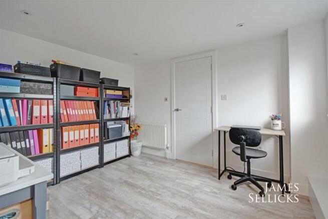 Study /  Bedroom