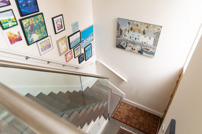 2 bed Apartment for sale Image 8