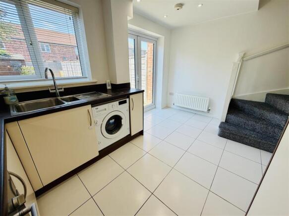 2 bed Terraced for sale Image 6