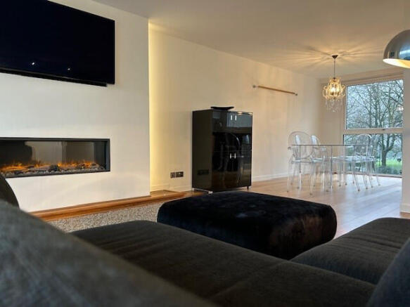 3 bed Apartment to rent Image 4