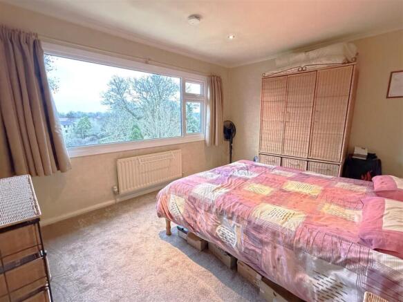 3 bed Detached for sale Image 12