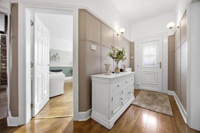 11-6_COMRIE_RD_STEPPS_011.jpg