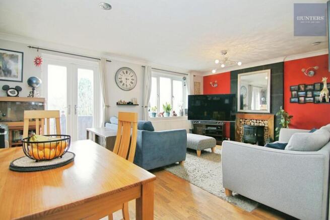 OEPN-PLAN RECEPTION ROOM