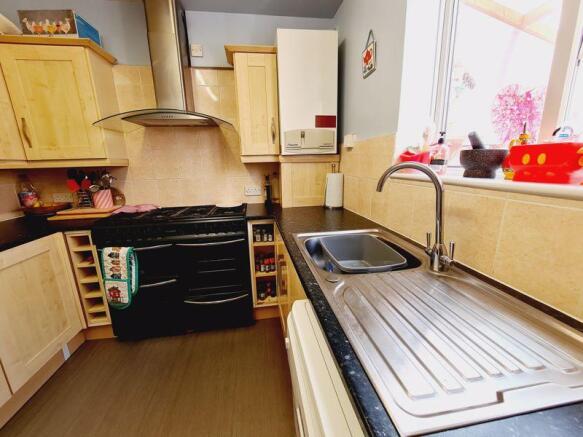 Photo 9