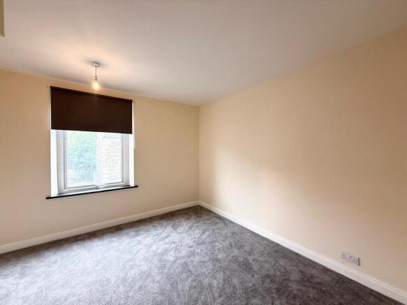 3 bed End of Terrace to rent Image 9
