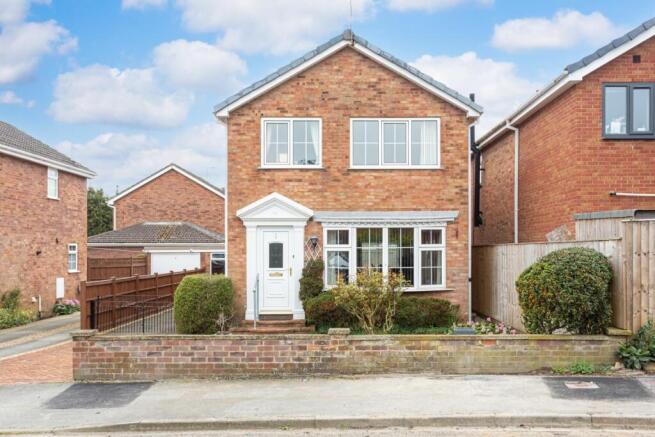 3 bed House for sale Image 12