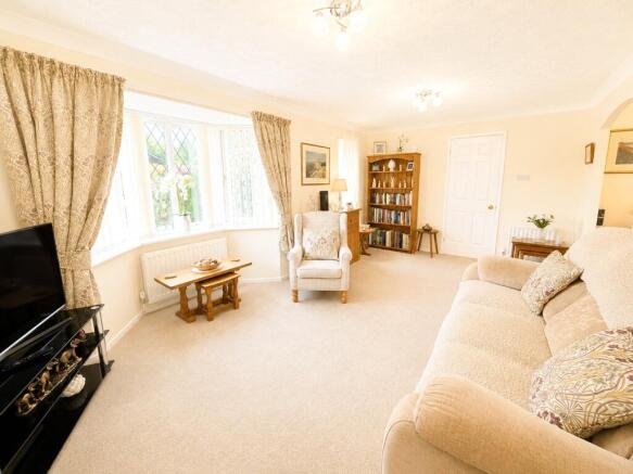 3 bed Bungalow for sale Image 7