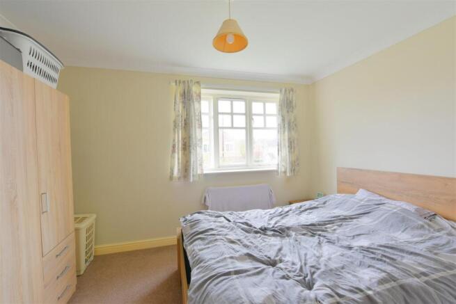 2 bed Town House to rent Image 5