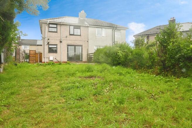2 bed Semi-Detached to rent Image 12