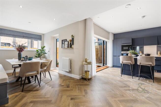 The Dale. HC. Int (14).jpg